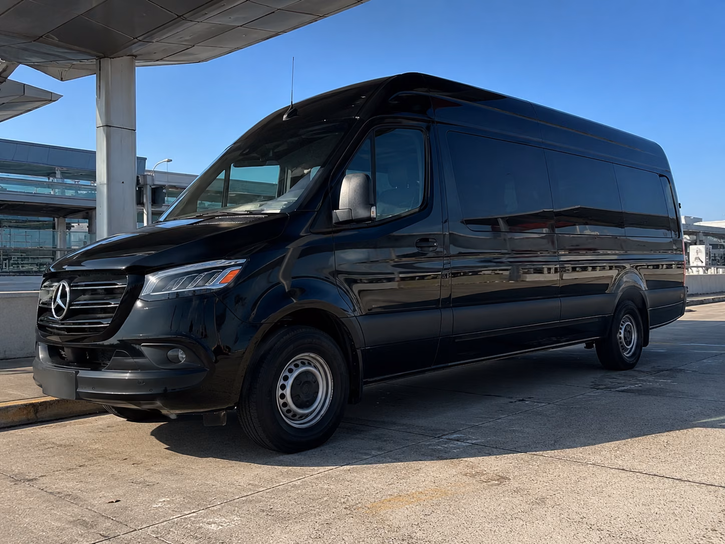 find the perfect transportation for your next airport transfer 2